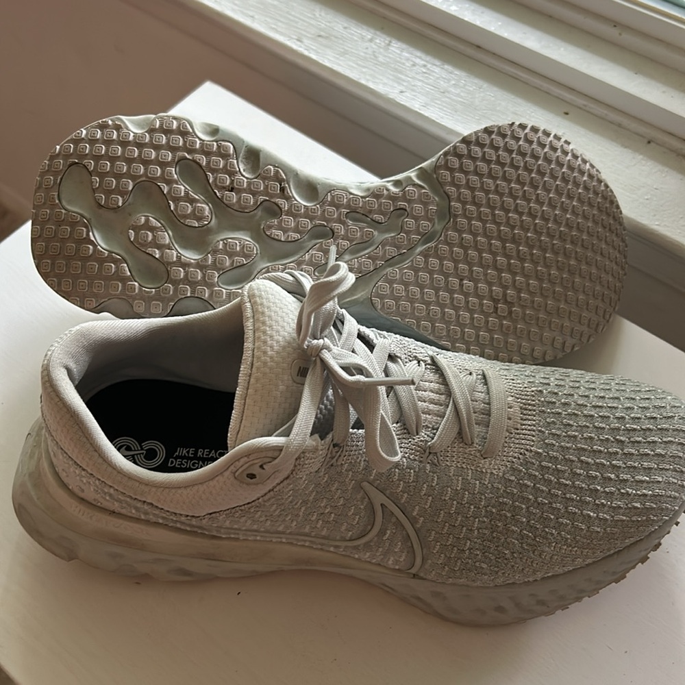 Nike React Infinity Flyknit, Silver/Gray, Size 12 - image 2